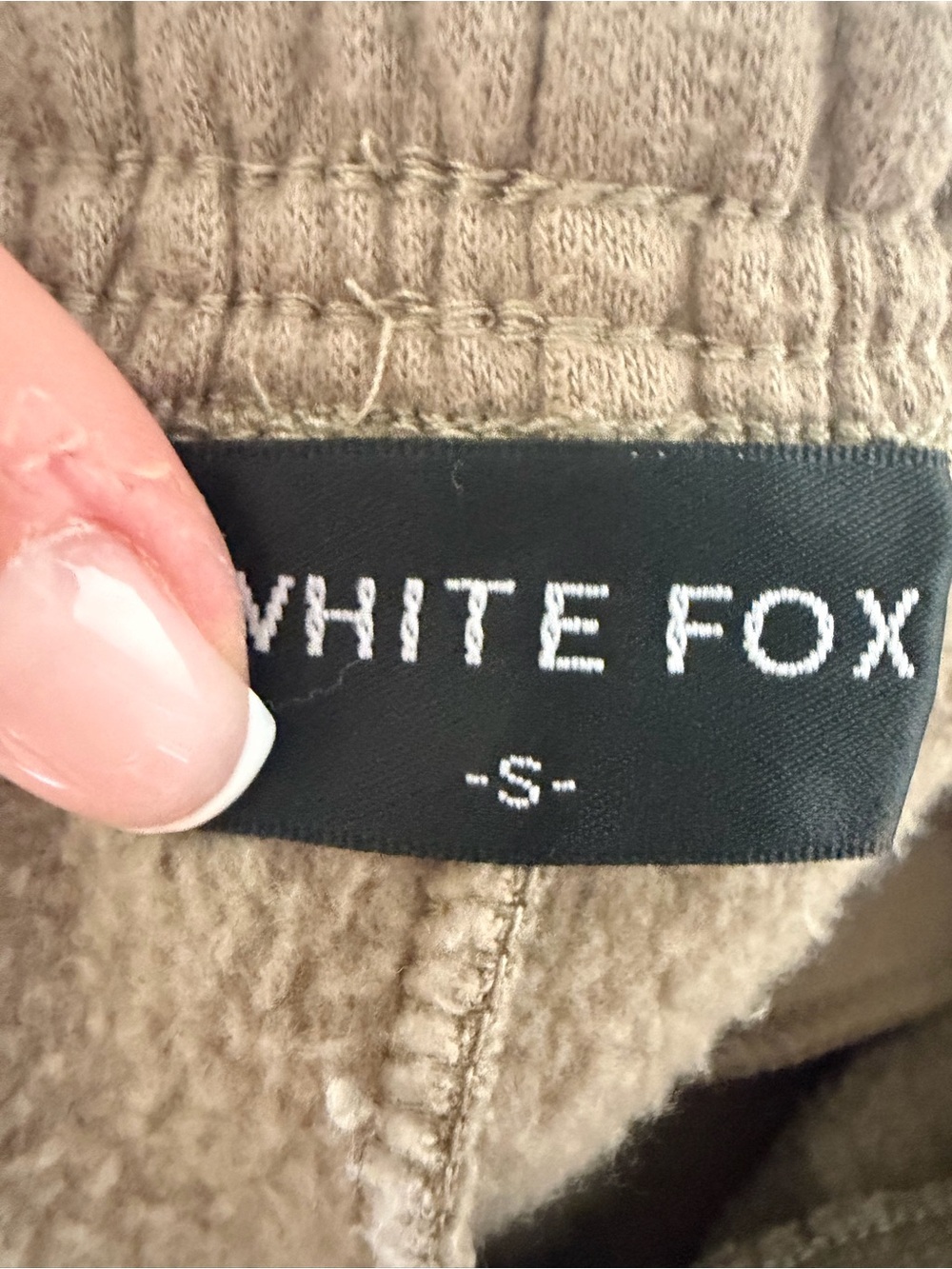 White fox Joggers - Picture 2 of 3